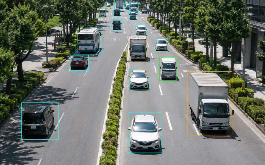 映像内の車両や物体を検出・分類・計数するイメージ